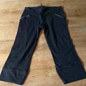 Athleta Relay Capris